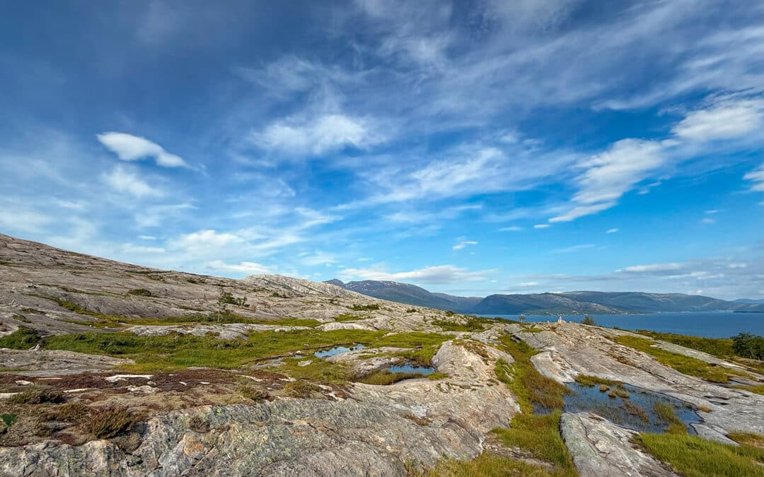 Von Sørvika nach Tortenvika